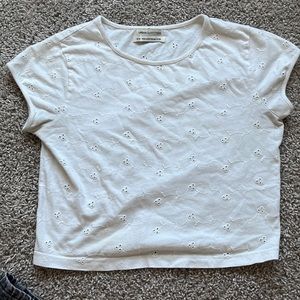 Urban outfitters white cropped tee!